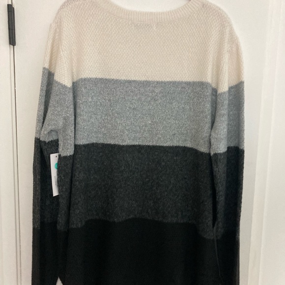 Sweater - Picture 2 of 7